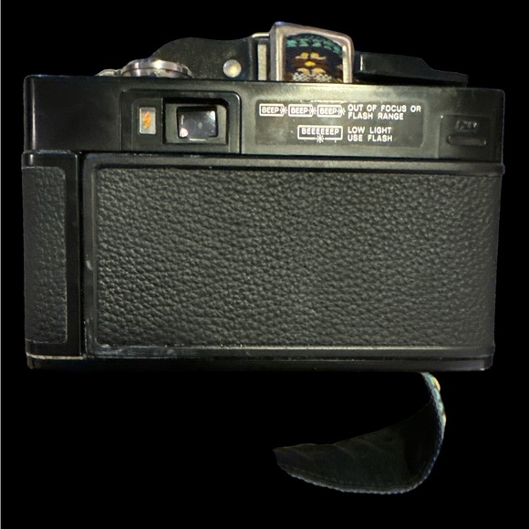 Minolta Hi-Matic AF2 Compact 35mm Film Camera,Minolta 38mm Lens,Neck Strap - Picture 3 of 13